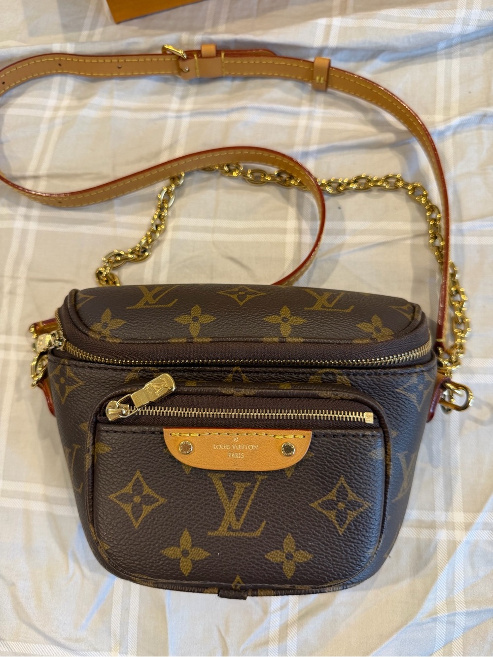 100% Authentic Louis Vuitton Mini Bum Bag - Picture 2 of 12